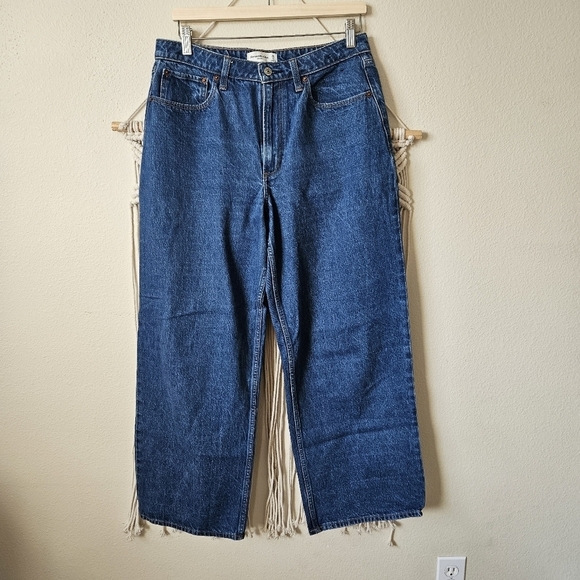 A&F Abercrombie + Fitch Curve Love Mid Rise Slouchy Jean 28/6R - Picture 1 of 9